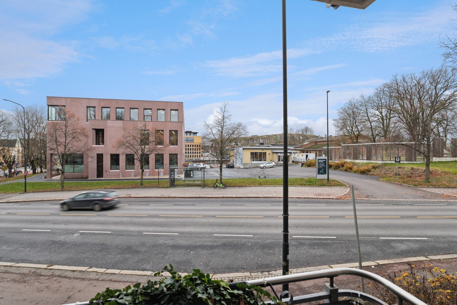 Utsikt fra balkong Galleribilde