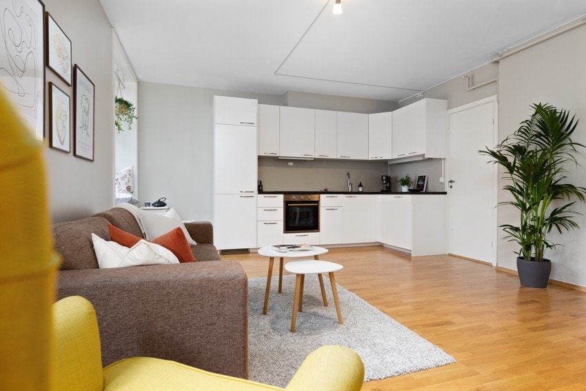 Åpen løsning mellom stue og kjøkken Galleribilde