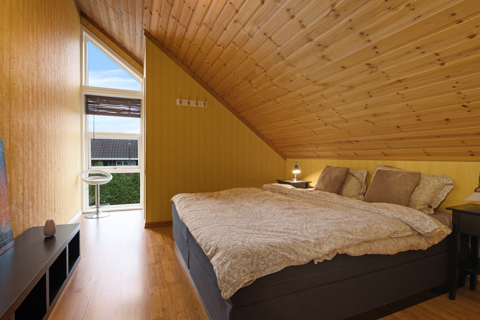 Hovedsoverom med utgang til luftebalkong Galleribilde