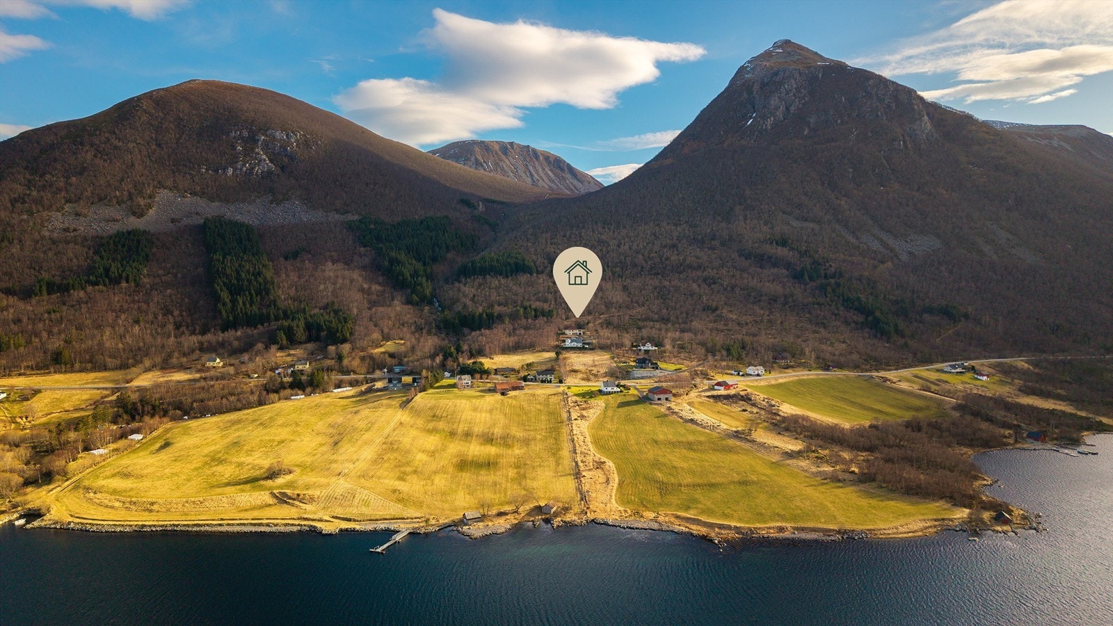 Dronebilde av nærområdet i Vestrefjorden Galleribilde