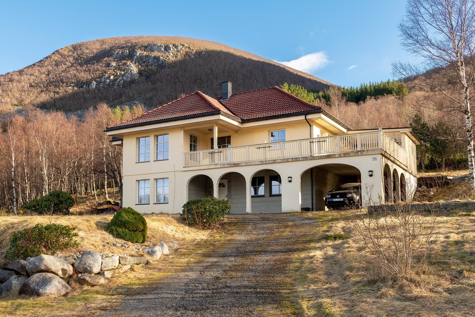 Fasade sett fra adkomstvei Galleribilde