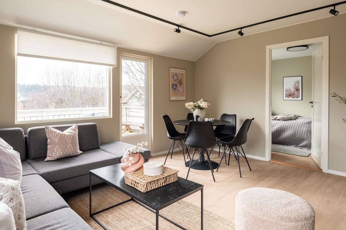 Hele boligen er møblert med nye møbler. Galleribilde