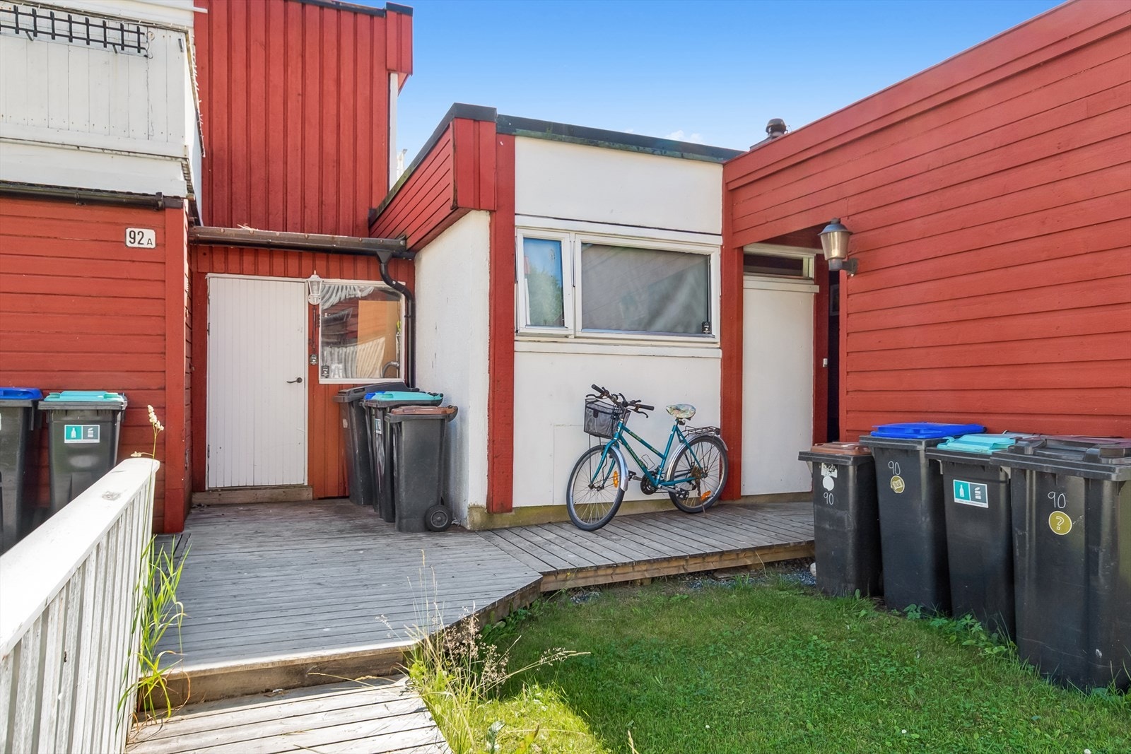 Galnåsmyra 92A har en sentral beliggenhet på Hunstad, nærmere bestemt på Galnåsmyra. Galleribilde