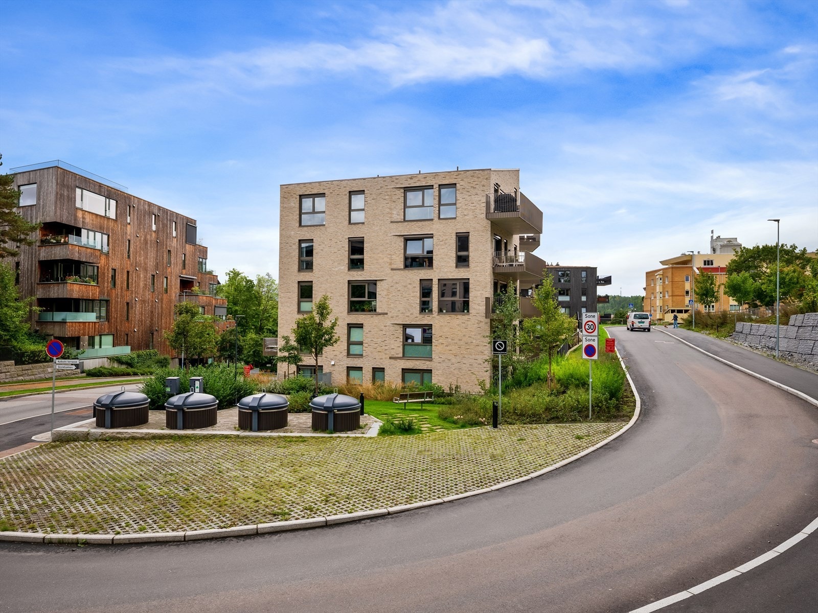 Skolebakken K er et nyere boligbygg sentralt og stille på Kolbotn Galleribilde