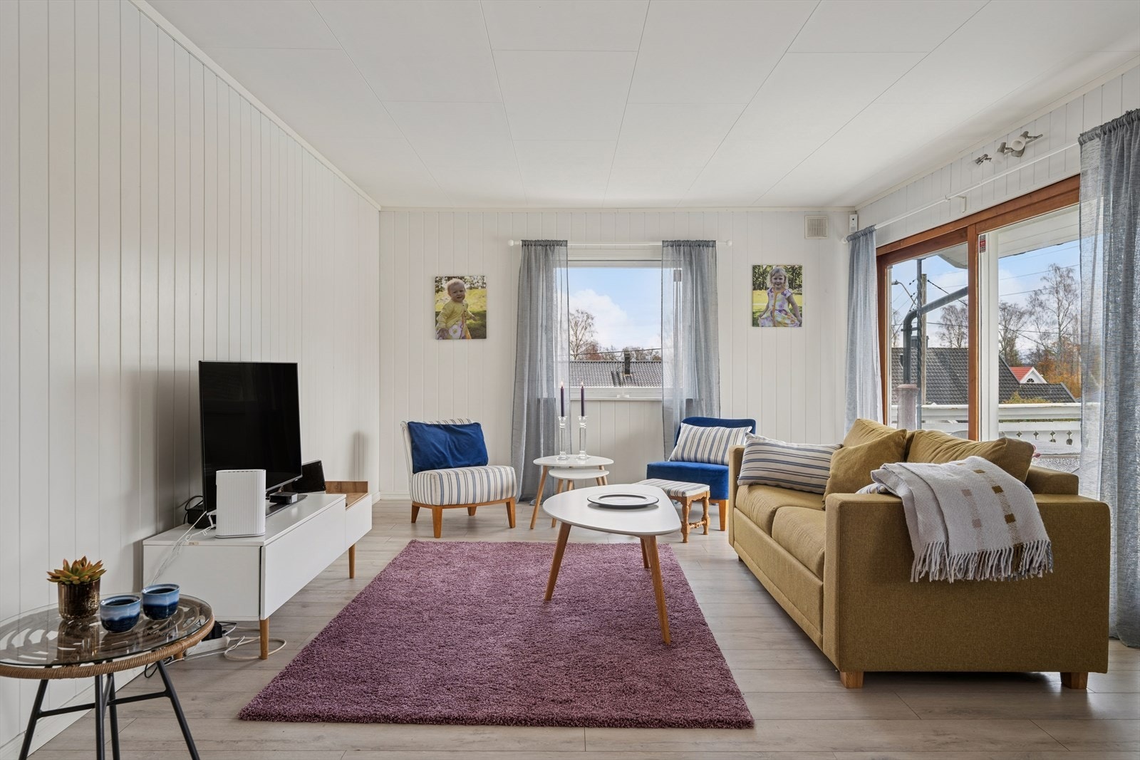 Her er det er god plass til en romslig sofagruppe med tilbehør, slik at du kan innrede akkurat slik du ønsker Galleribilde