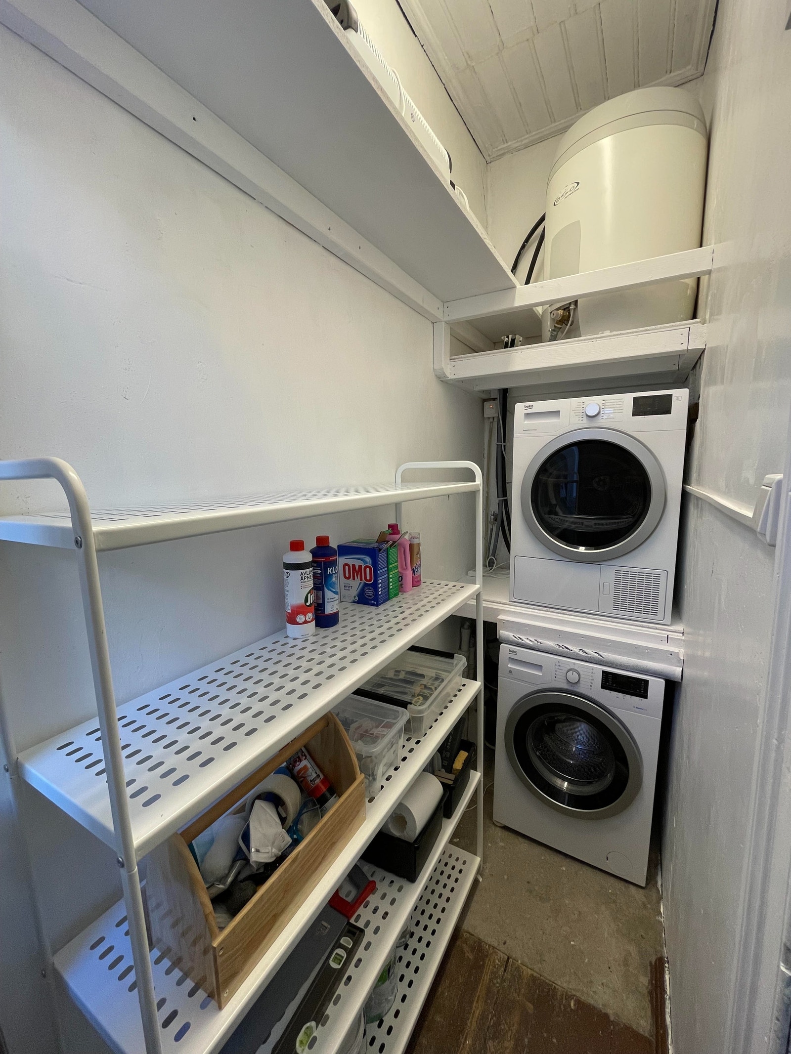 Bod nummer 1, med vaskemaskin og tørketrommel Galleribilde