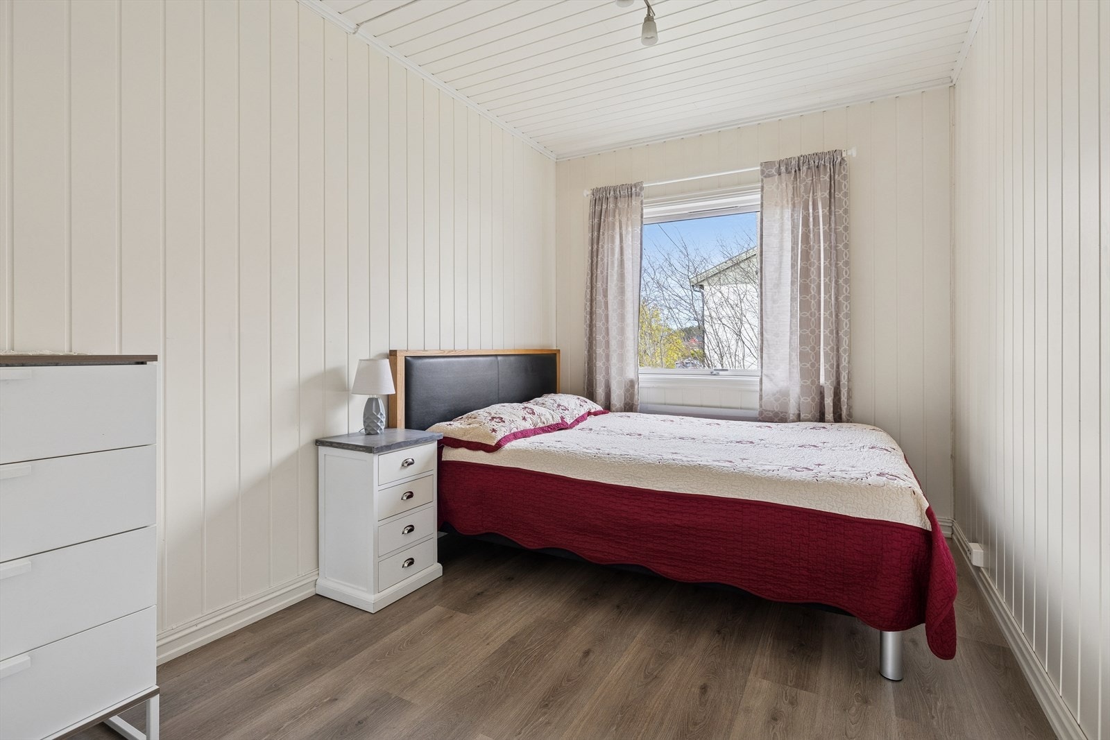 Soverom 3 passer også godt som hovedsoverom. Galleribilde