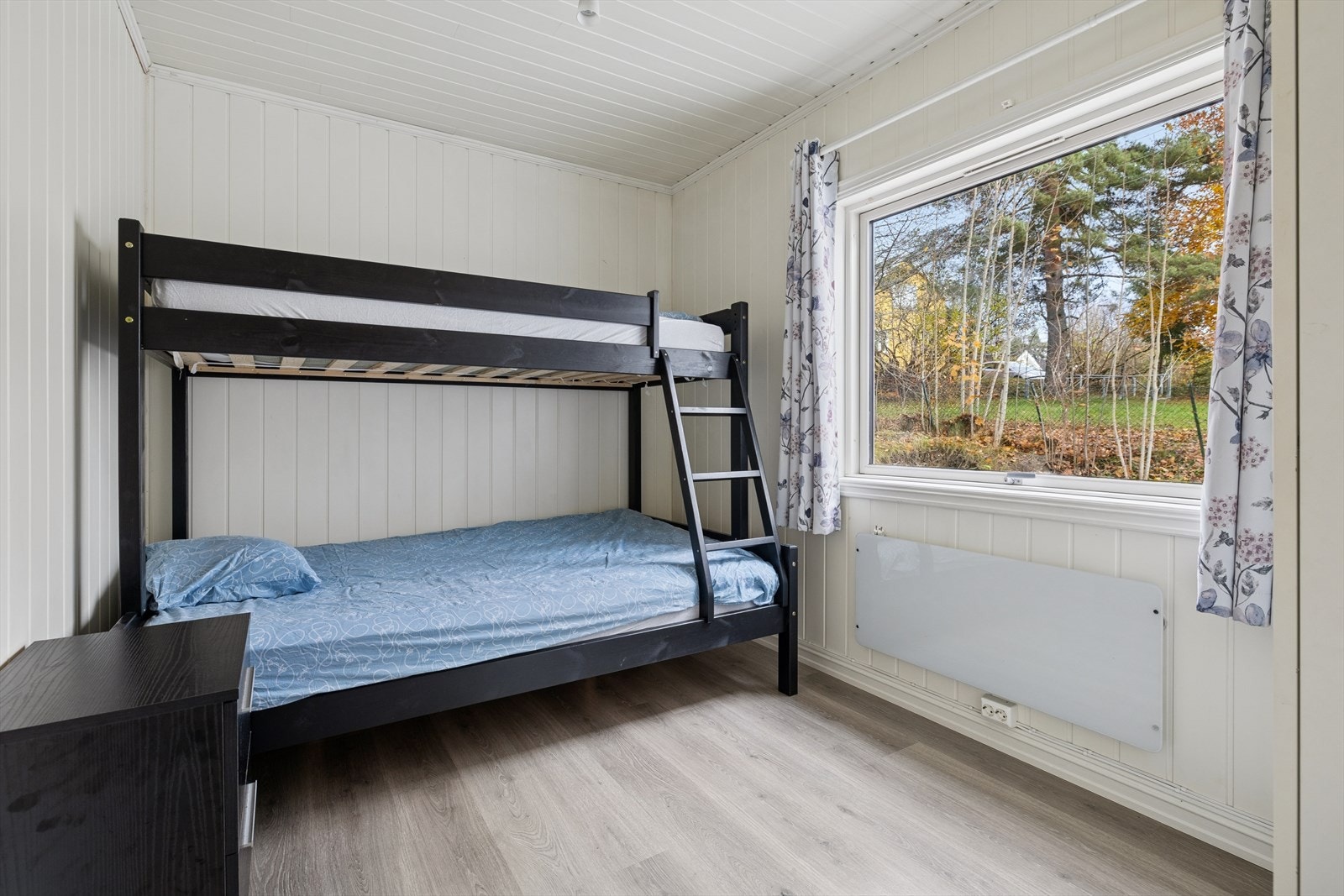 Soverom 2 passer ypperlig som gjesterom, barnerom eller kontor. Galleribilde