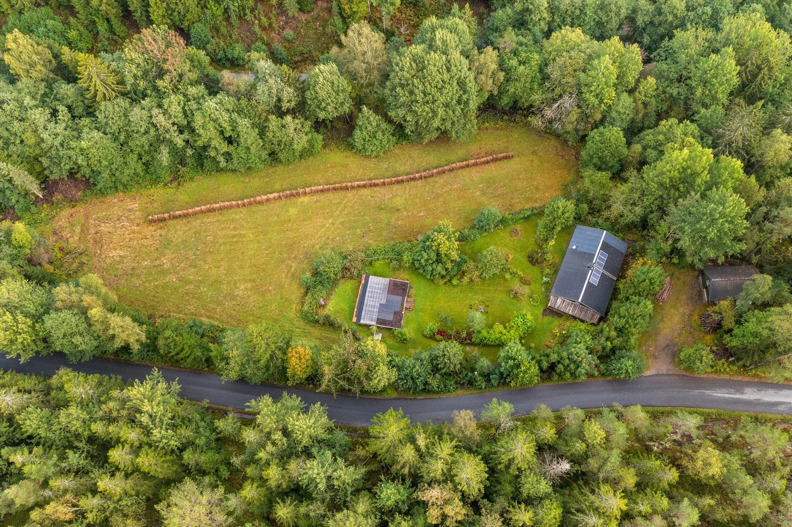 En fredelig og landlig eiendom med masse potensiale Galleribilde