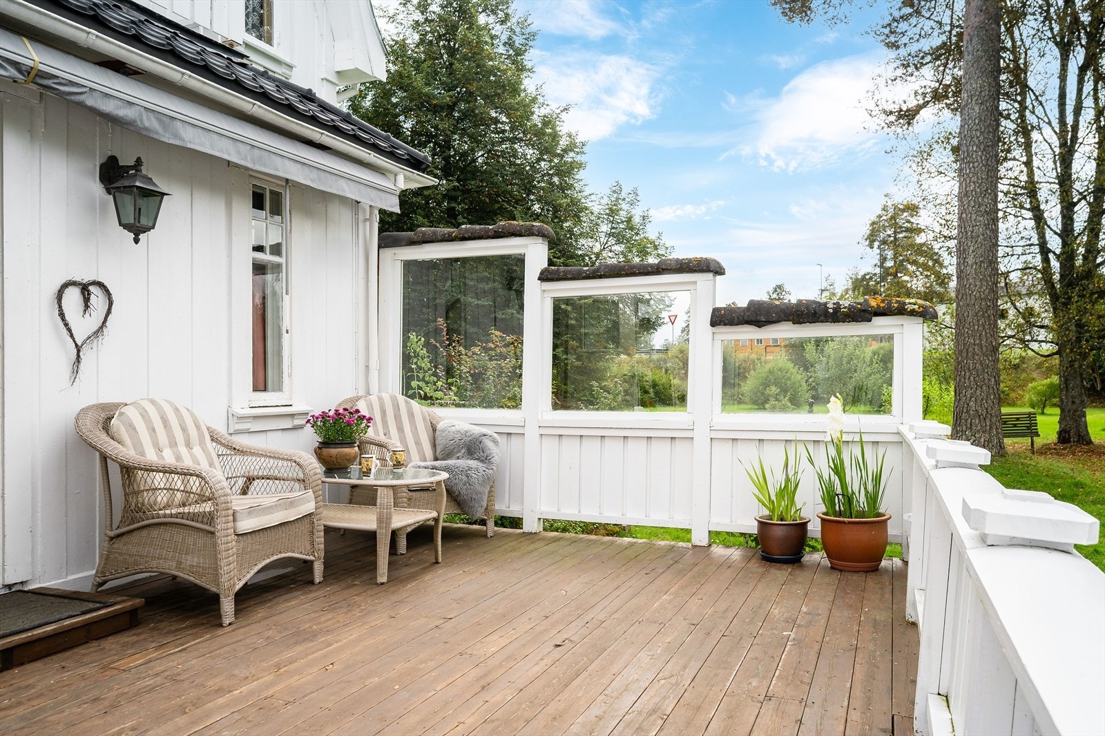 Herlig vestvendt terrasse på ca. 21 m² - perfekt for ettermiddagssolen. Galleribilde