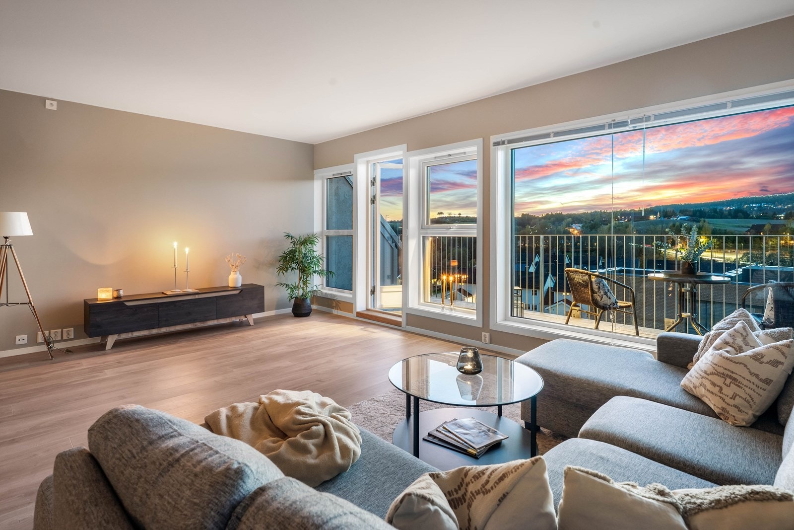 DNB Eiendom v/Julie Lundahl har gleden av å presentere Dueveien 9! Galleribilde