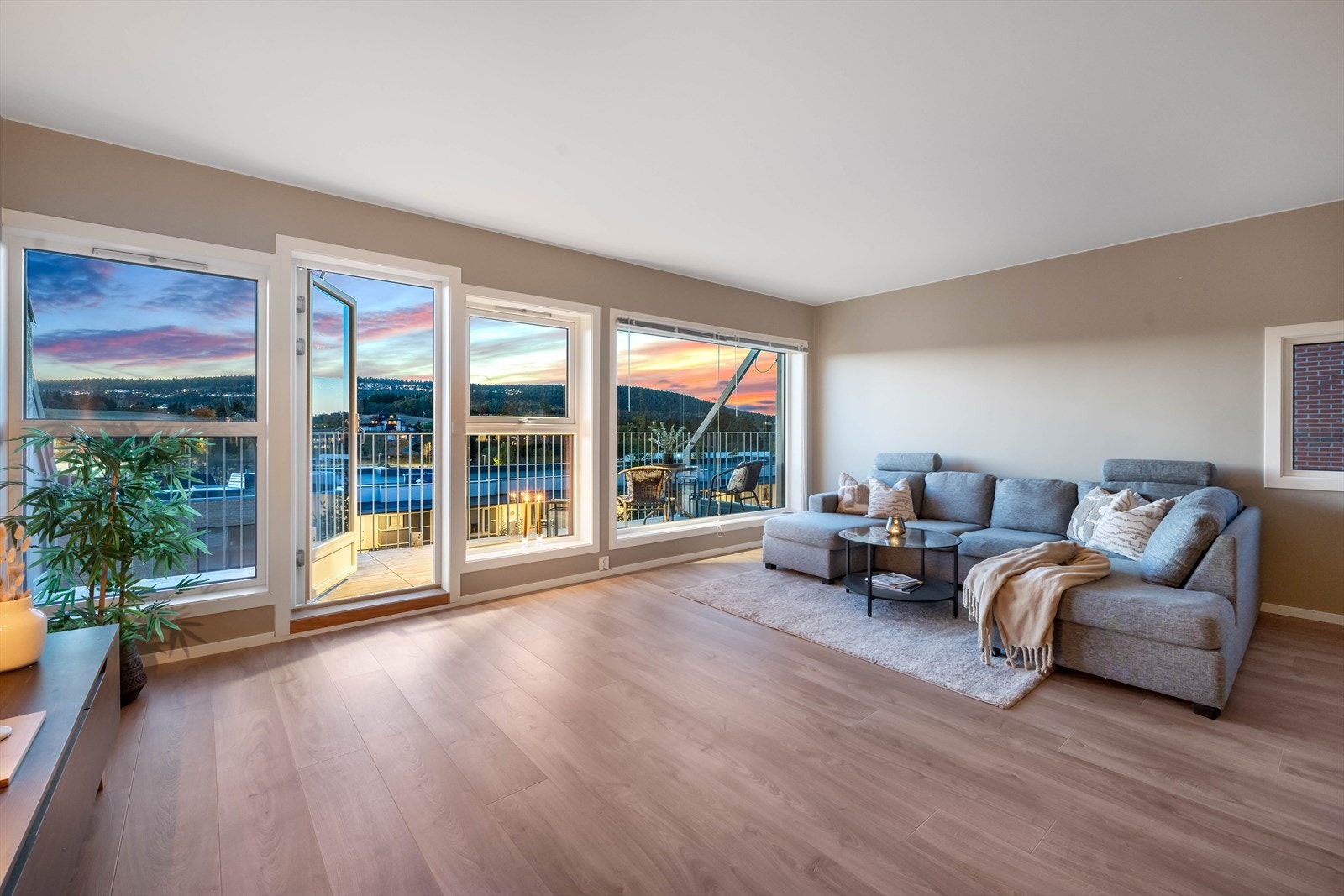 Dette er en flott og innholdsrik andelsleilighet beliggende i Fronger sentrum. Galleribilde