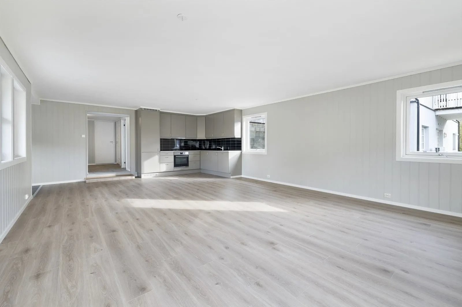 Stue og kjøkken (uinnredet) Galleribilde