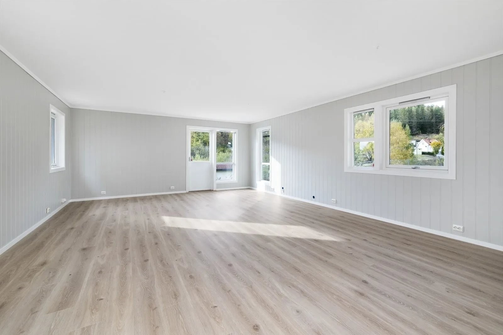 Stue sett fra kjøkken (uinnredet) Galleribilde