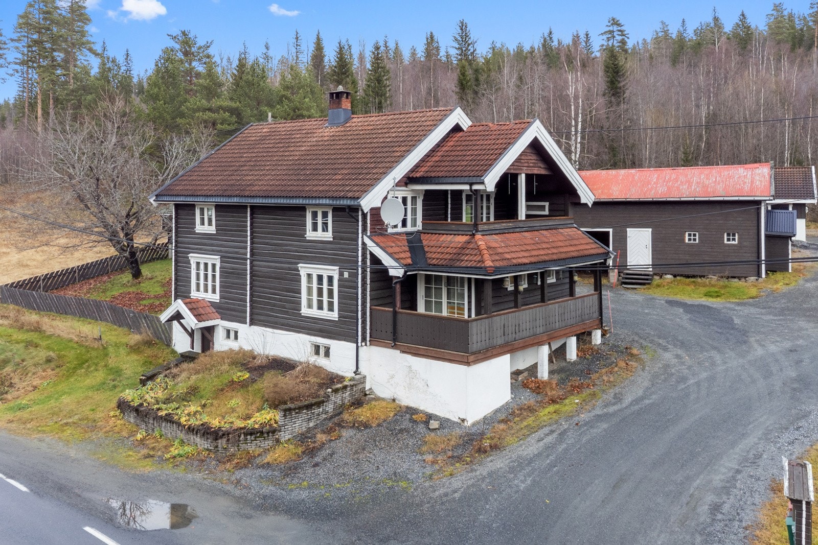 Boligen har en landlig og usjenert beliggenhet. Galleribilde