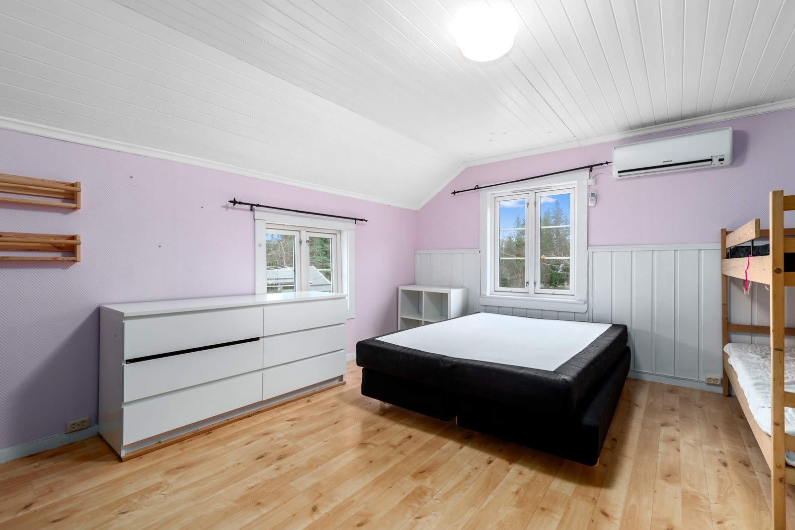 Rom benyttet som stue/soverom. Galleribilde