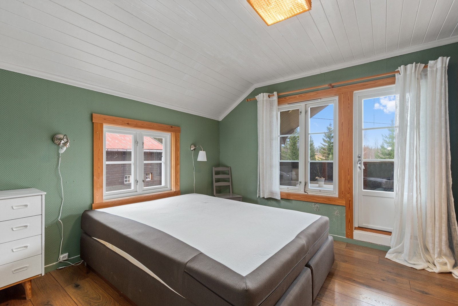 Soverom med egen balkong. Galleribilde