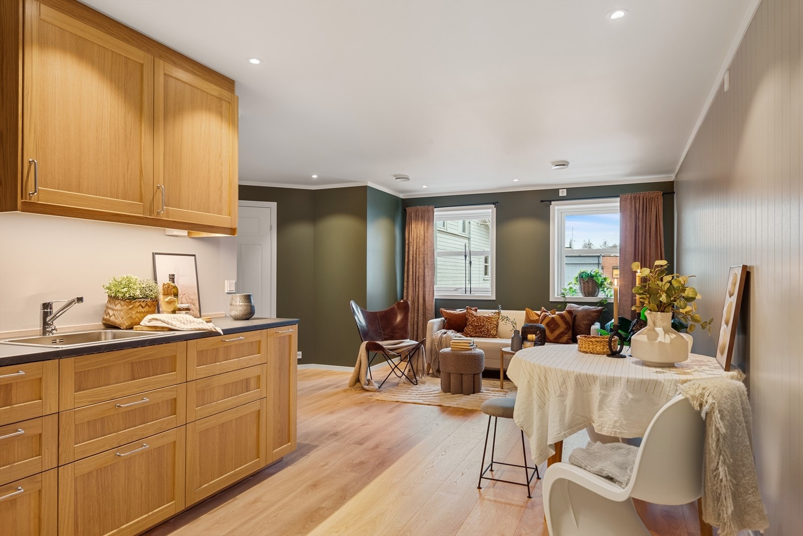 Stilig selveierleilighet i Lena sentrum - Nybygd med meget flott standard Galleribilde