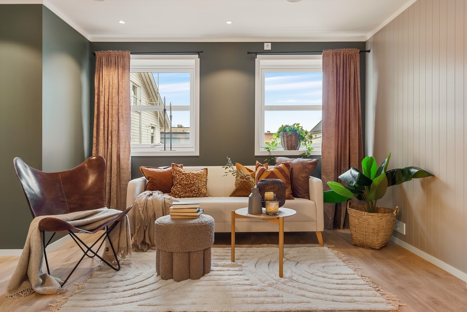 Lokalt snekkerfirma har stått ansvarlig for oppbygging av leiligheten og alt er godkjent Galleribilde