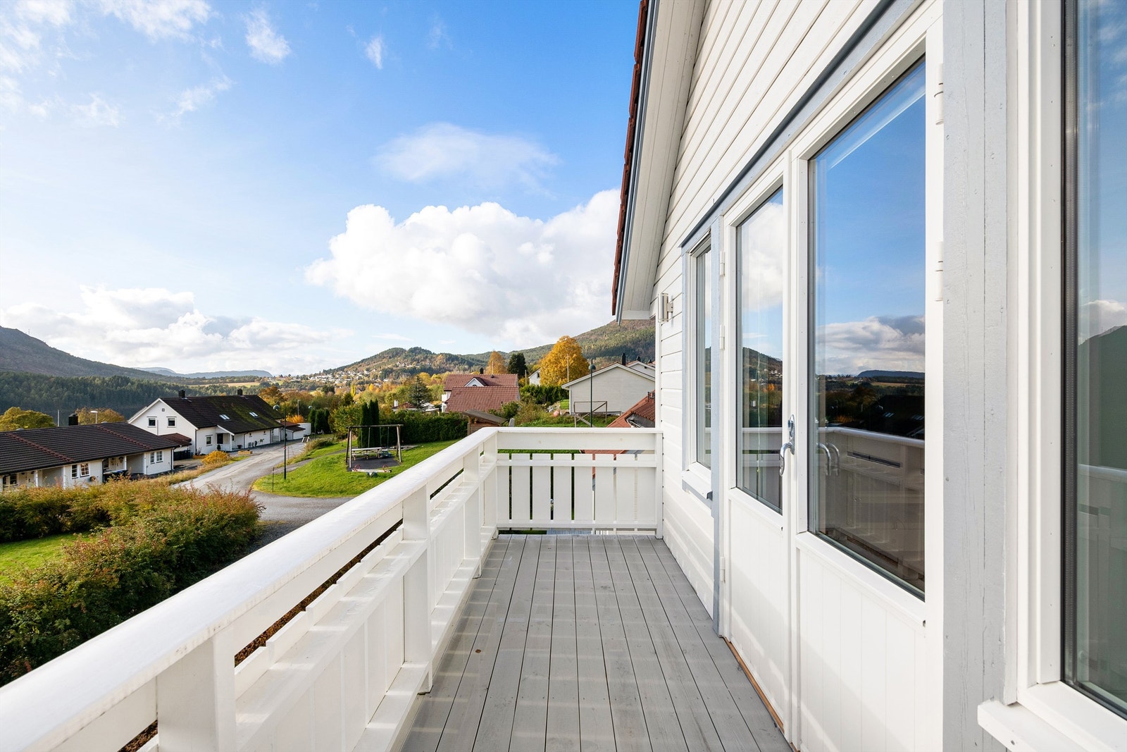 Utsikt fra balkong Galleribilde