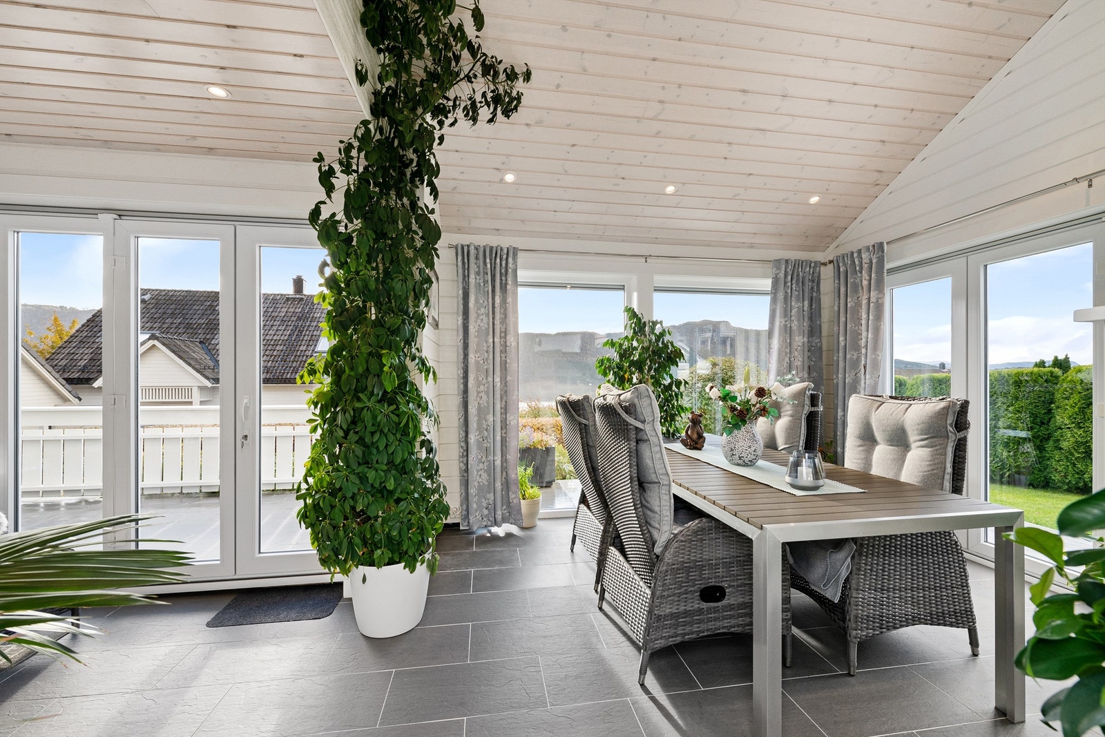 Hagestuen ble oppført i 2021 med varmekabler i den tilbygde delen Galleribilde