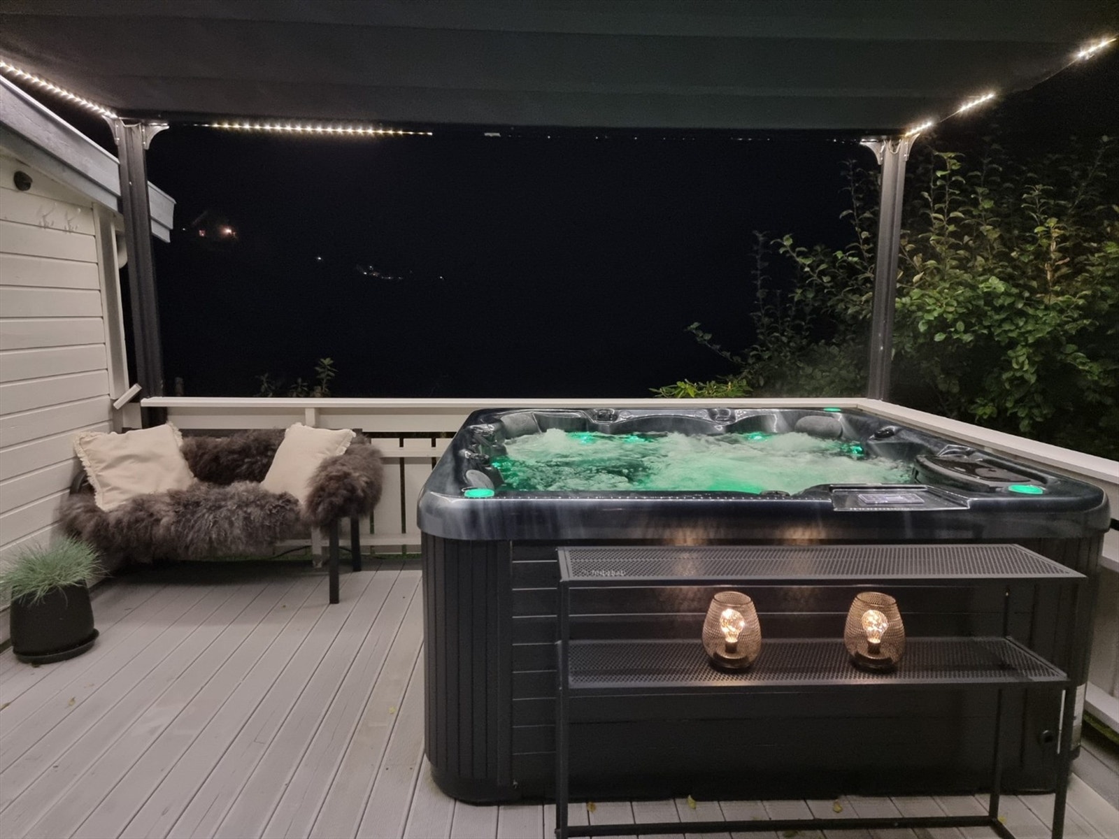 Kveldsfoto tatt av selger Galleribilde