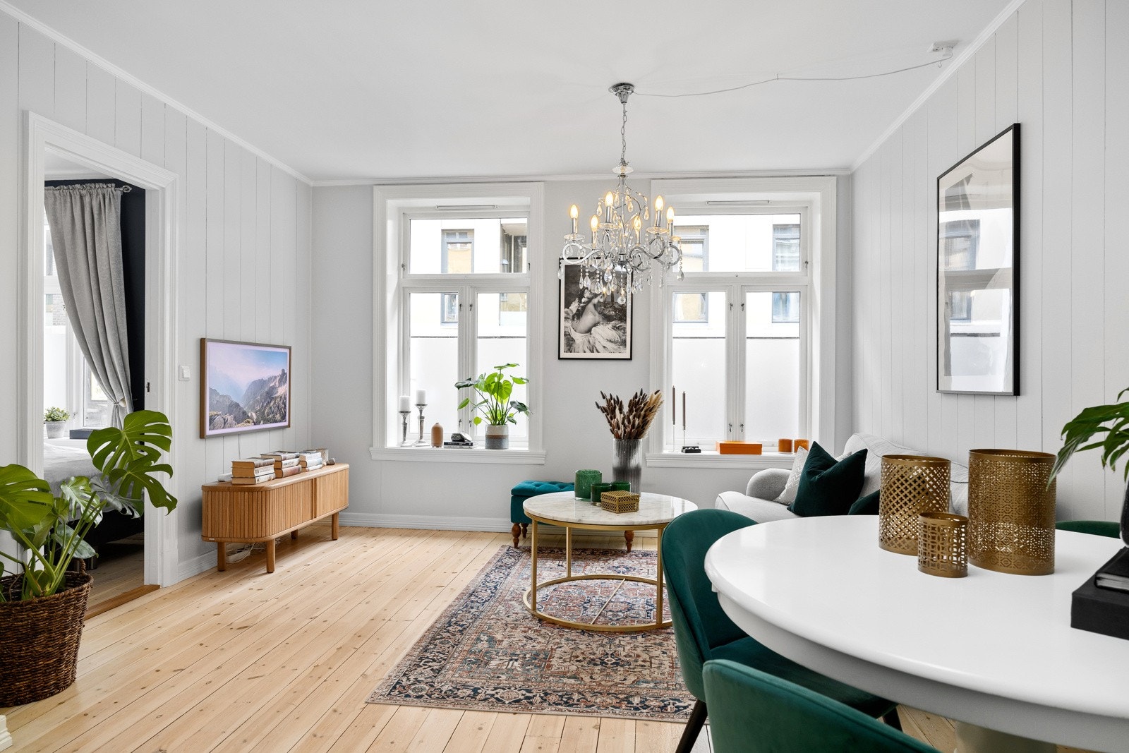 - Lys og romslig stue på ca 18 m² - Galleribilde