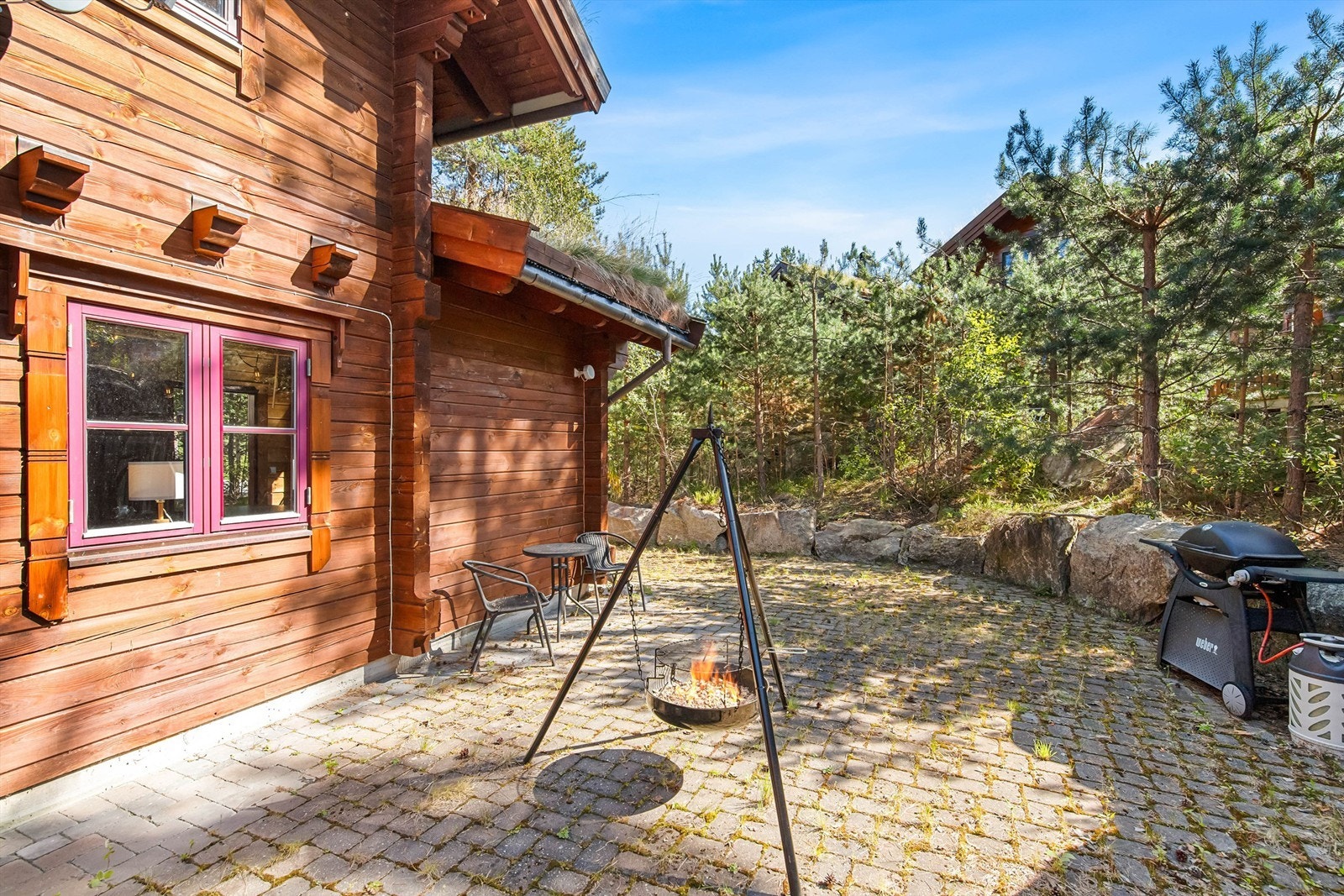 Skjermet uteplass som gir privatliv. Rolig og usjenert Galleribilde