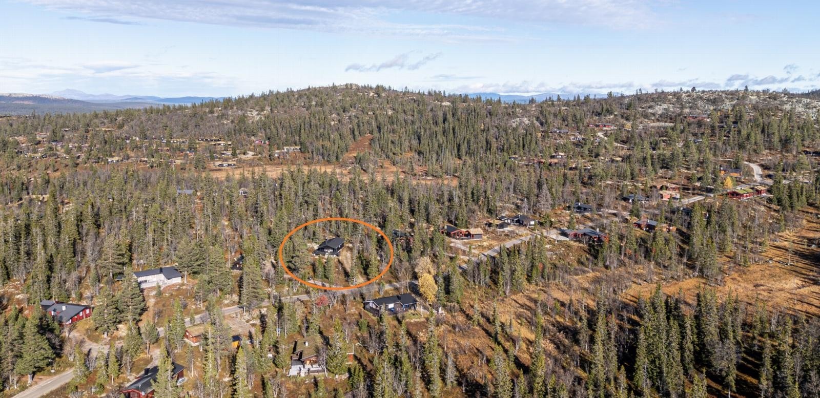 Solrik og skjermet beliggenhet med umiddelbar nærhet til bl.a. flotte turområder Galleribilde
