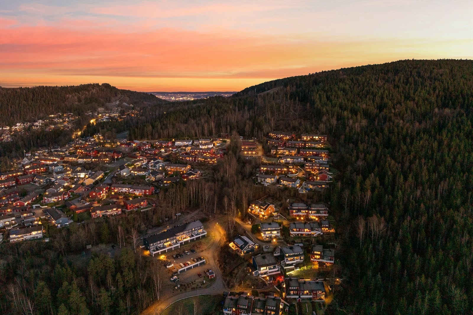 Det er kort gangavstand til bussholdeplass, samt til idylliske Bærums Verk Galleribilde