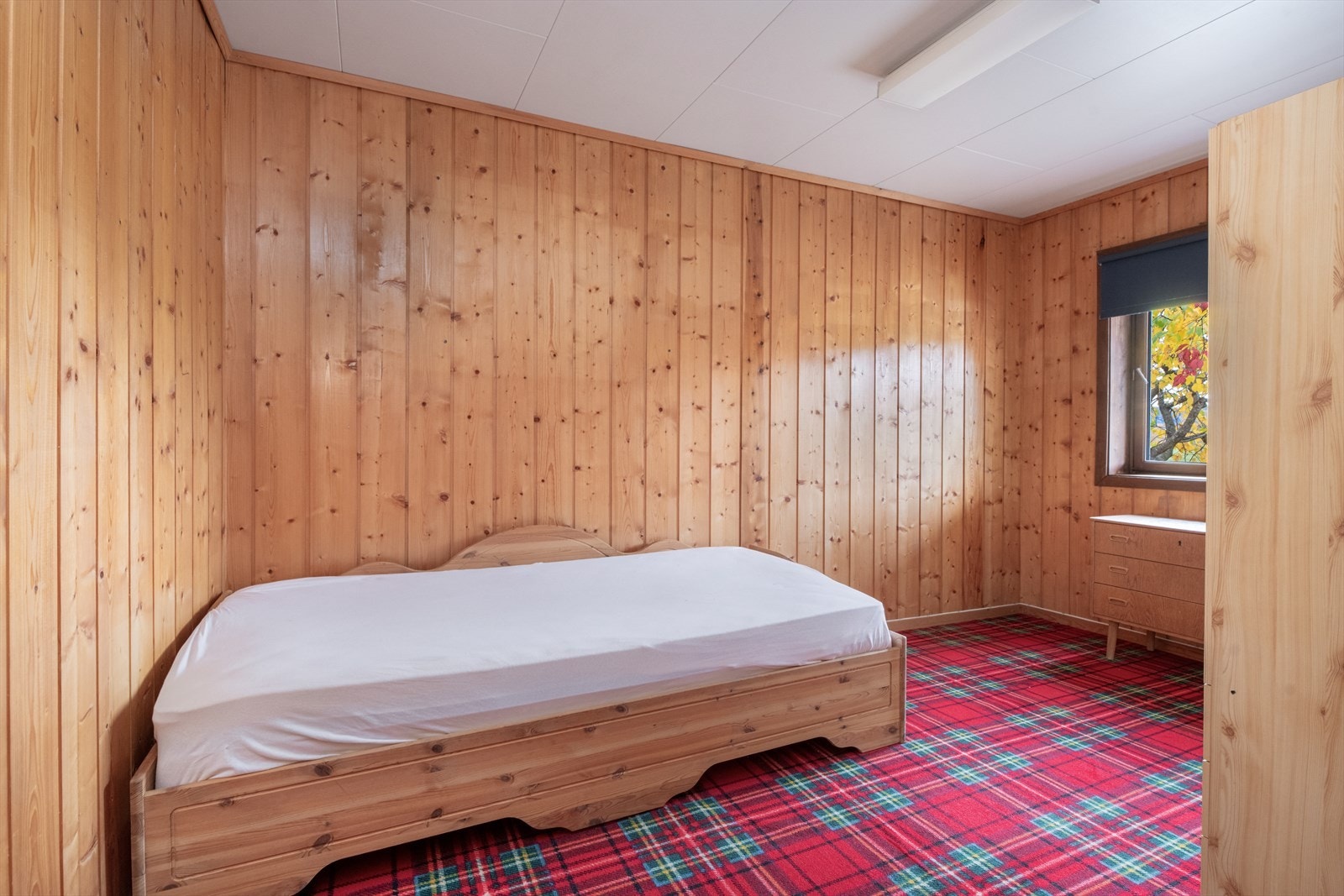 Det er to soverom i underetasjen, tilhørende hoveddelen. Galleribilde