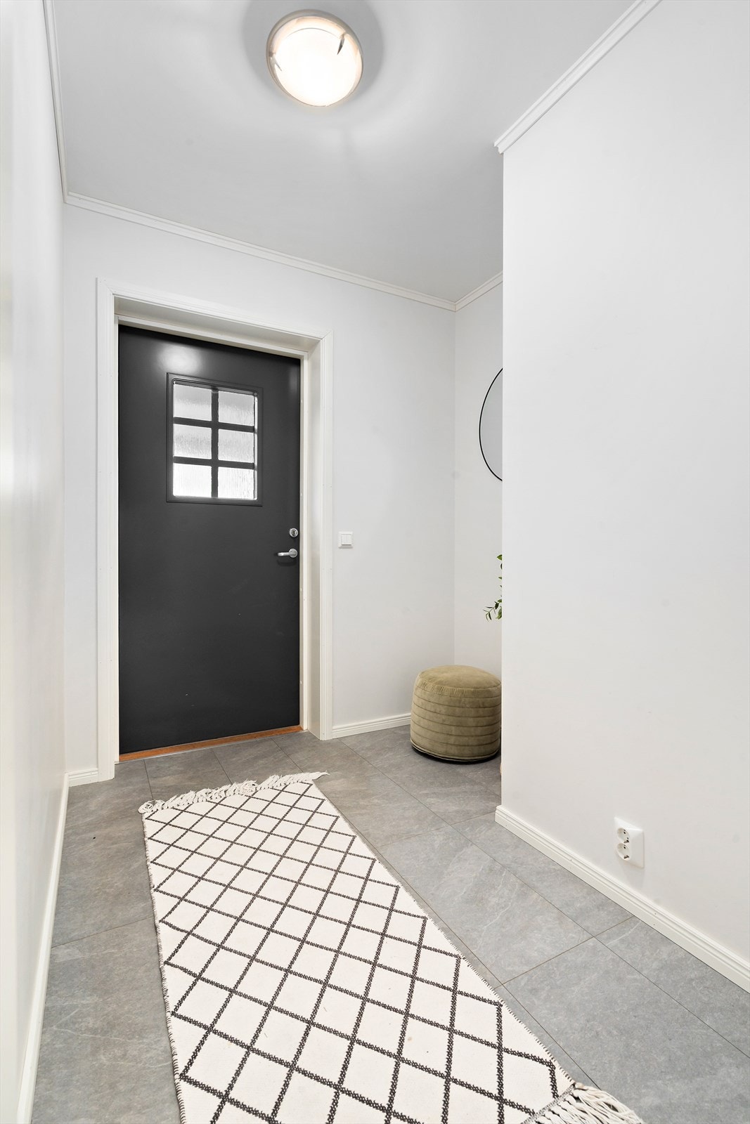 Velkommen inn til en gagn med fliser . Galleribilde