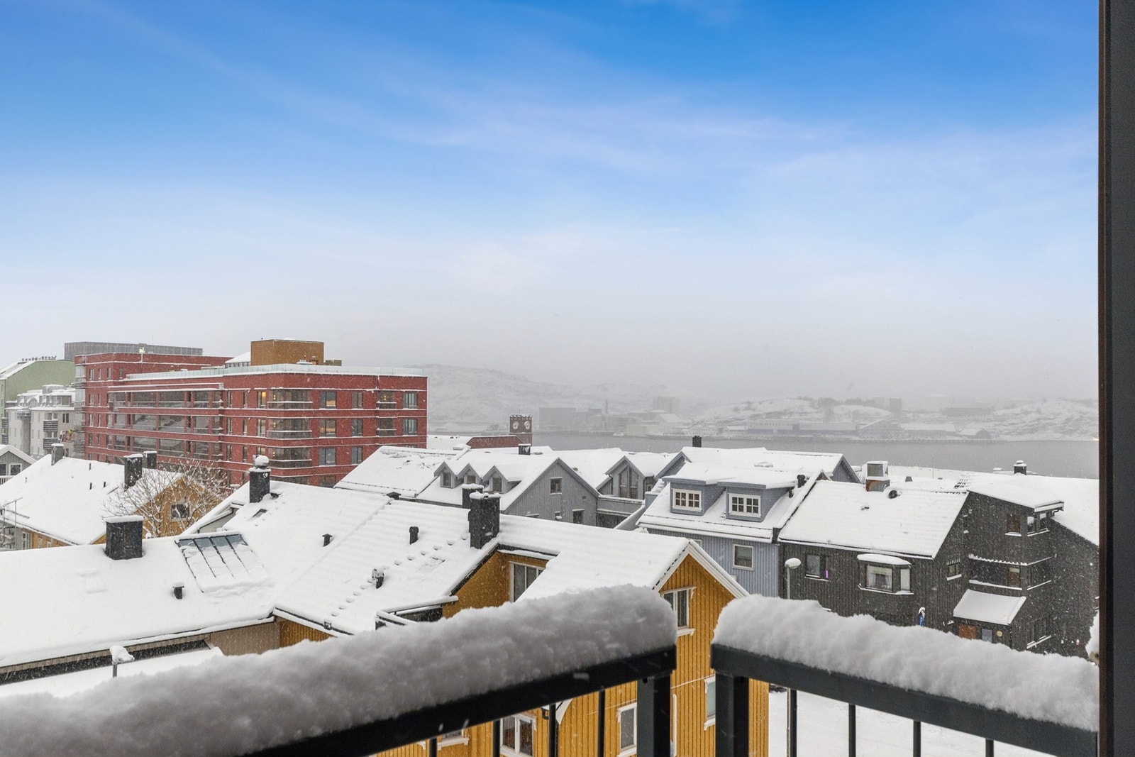 Utsikten er naturlig nok mye bedre på godværsdager. Galleribilde