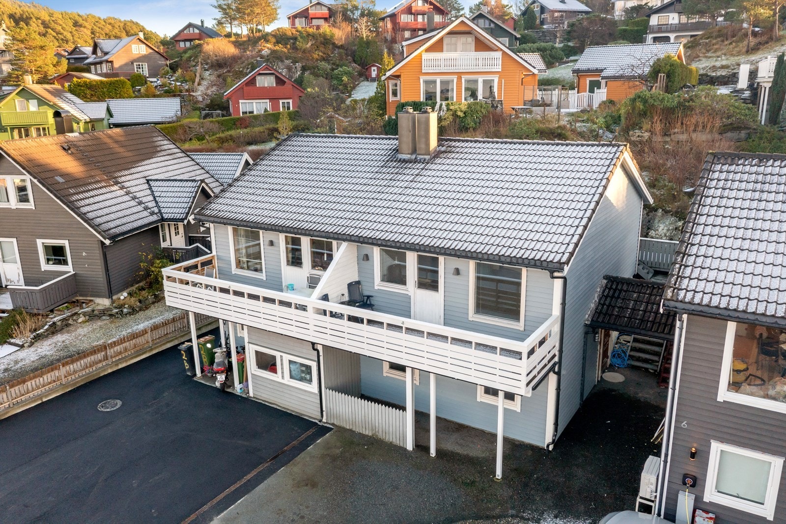 Stor altan utenfor stue Galleribilde