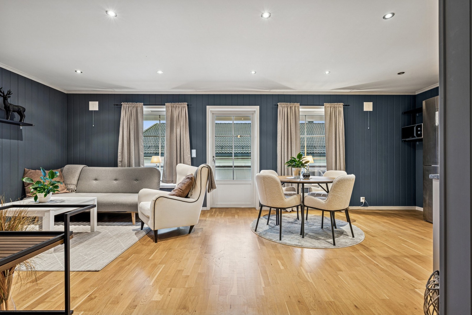 Leiligheten har en fin beliggenhet i et veletablert boligområde på Toso. Galleribilde