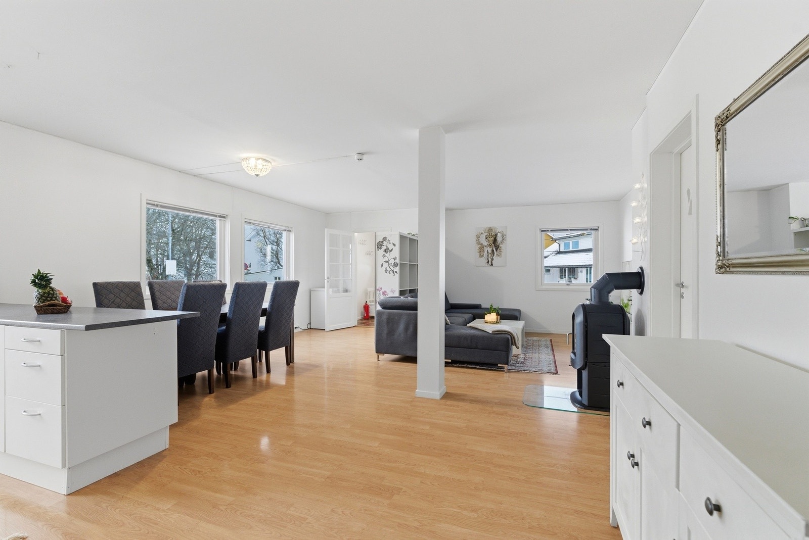 Lys og innbydende bolig med bla. 3 soverom. Galleribilde