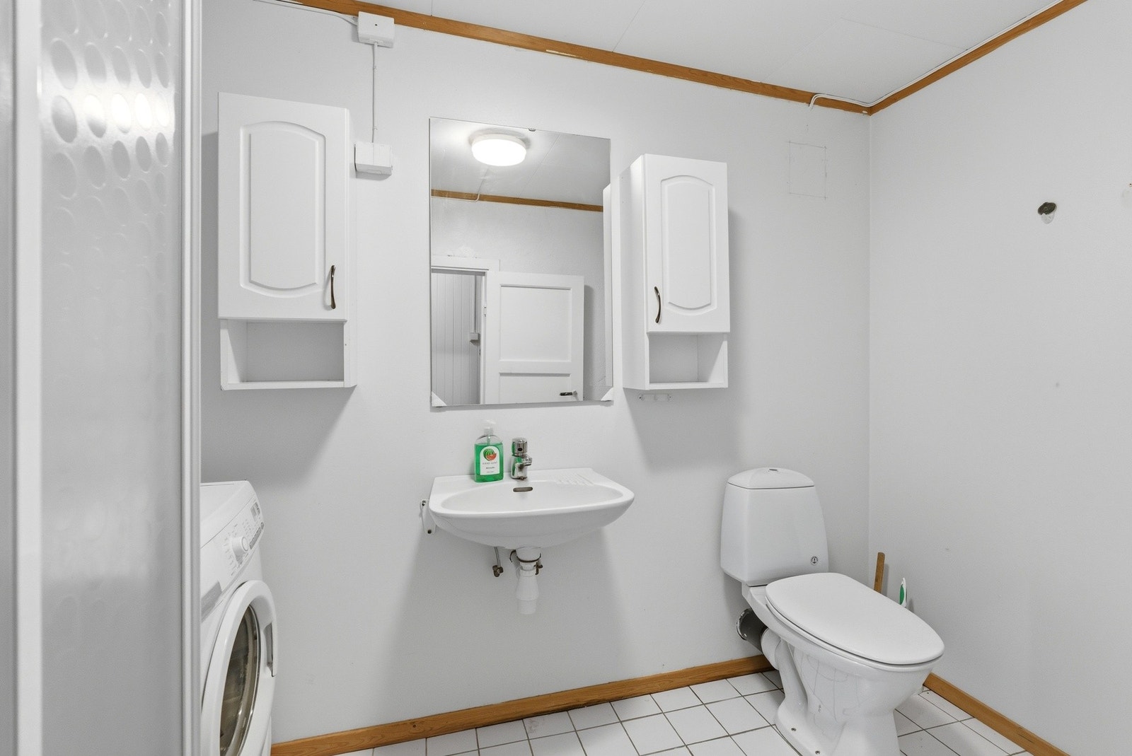 Bad/vaskerom i kjeller (ikke byggemeldt) Galleribilde