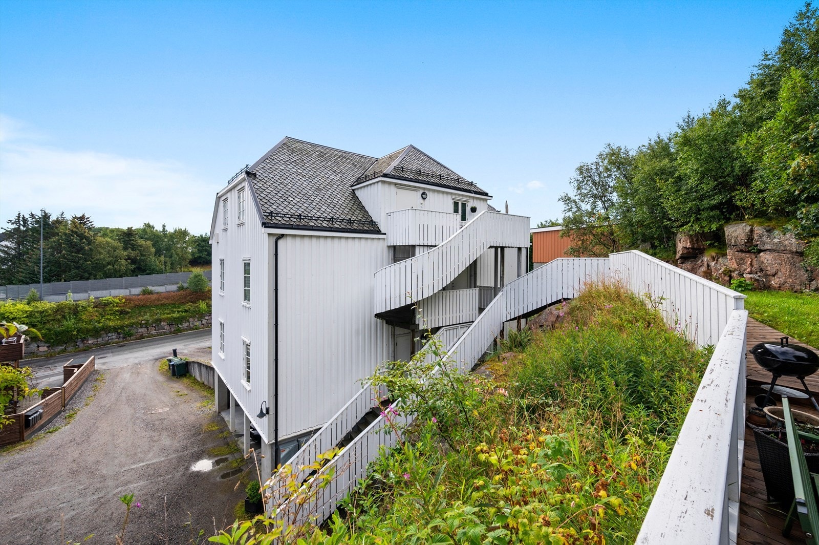 Bygget ble ombygd og omfattende renovert og modernisert i 2011 både innvendig og utvendig. Galleribilde