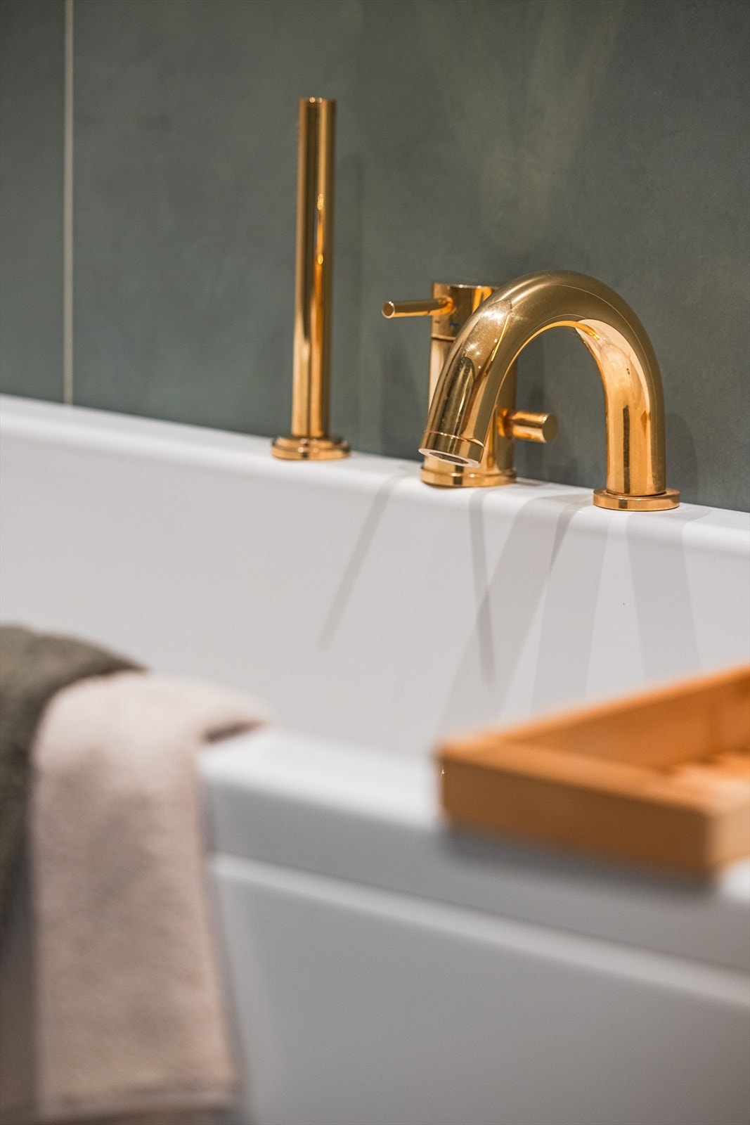 Stilrent bad med gjennomtenkte detaljer hele veien. Galleribilde