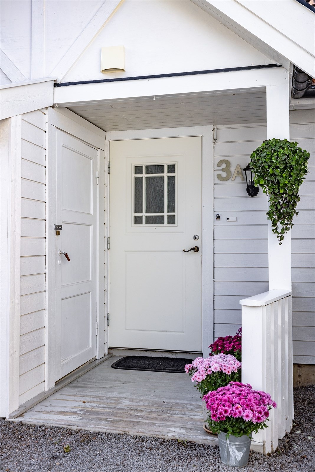 Inngangsparti. Galleribilde