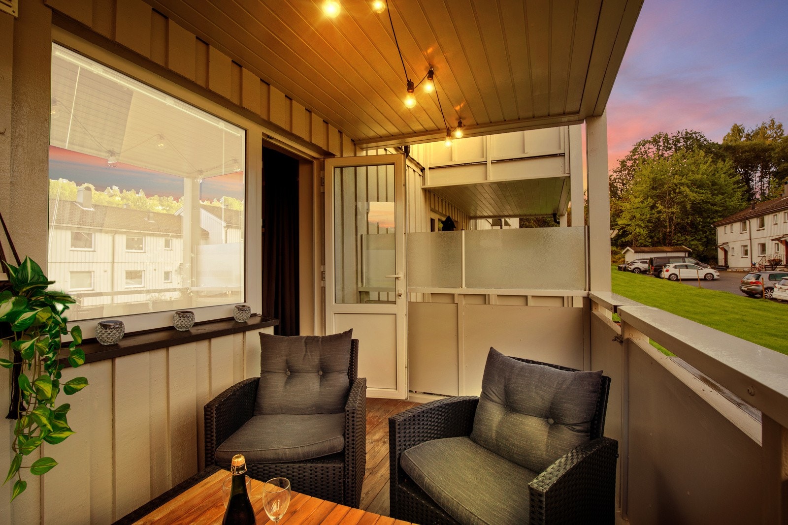 Illustrert kveldsbilde. Galleribilde