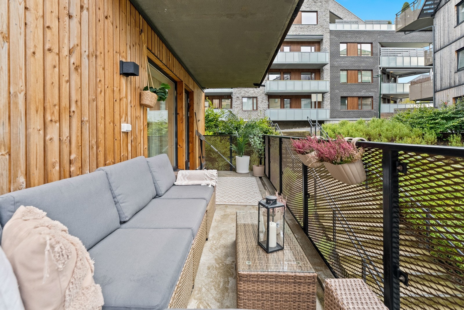 Balkong på 11 kvm med utgang fra stuen Galleribilde