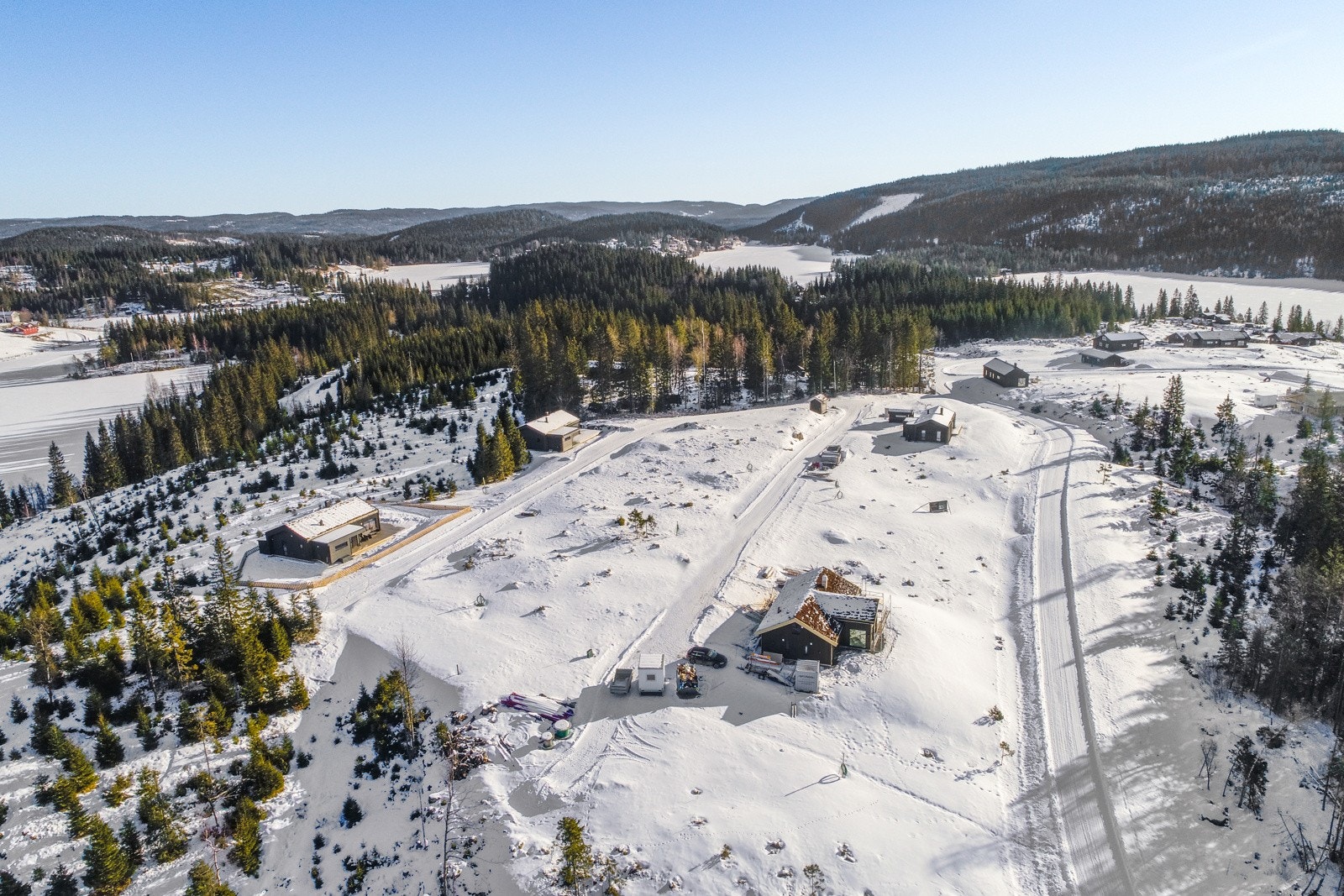 Nordmarka Nord er et snøsikkert område og byr på et stort utvalg maskin- og scooterpreparerte løyper i et variert terreng. Galleribilde