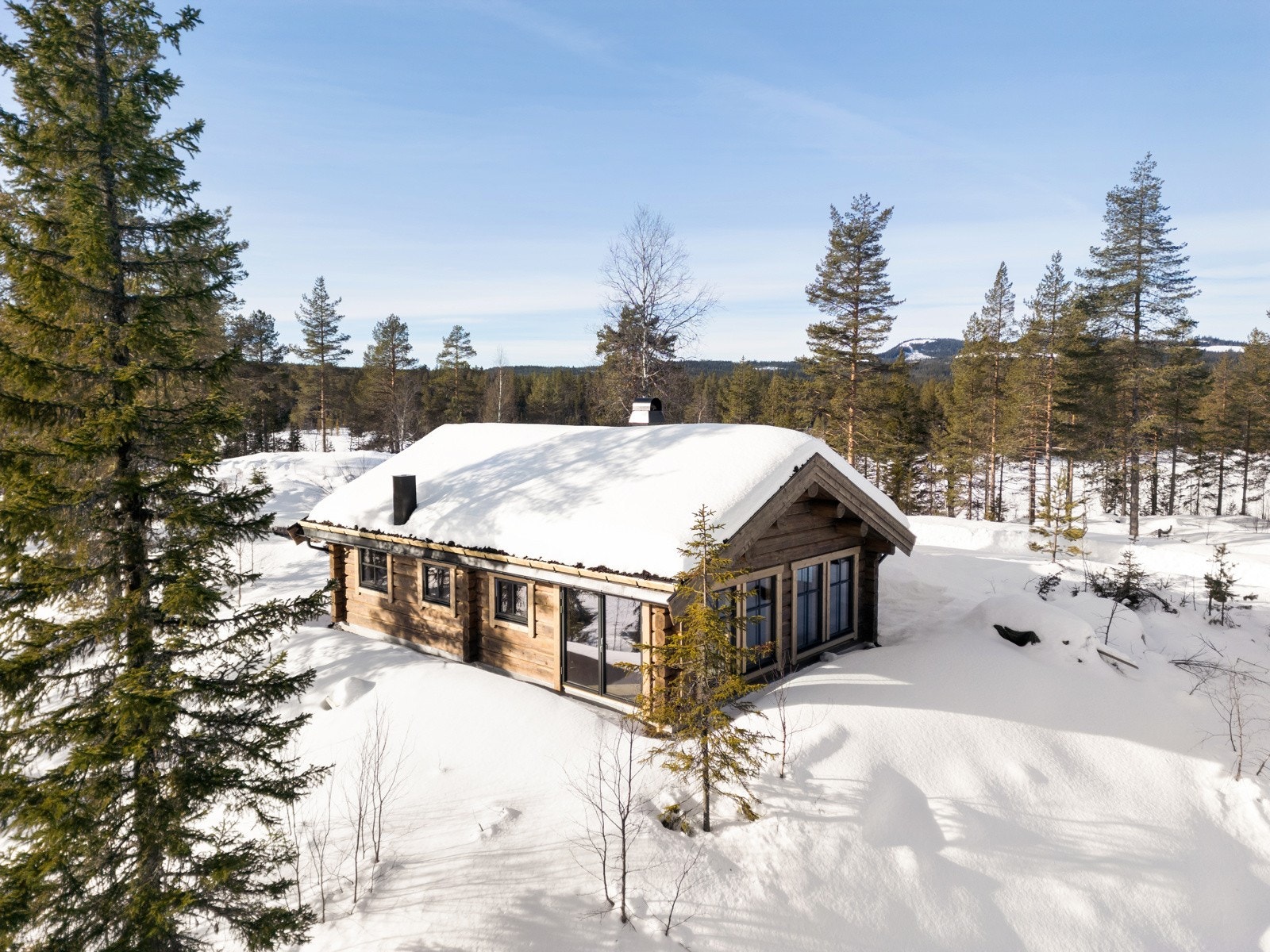 Området er ypperlig for bl.a. turer til fots eller på sykkel, sopp- og bærplukking, jakt og fiske m.m Galleribilde