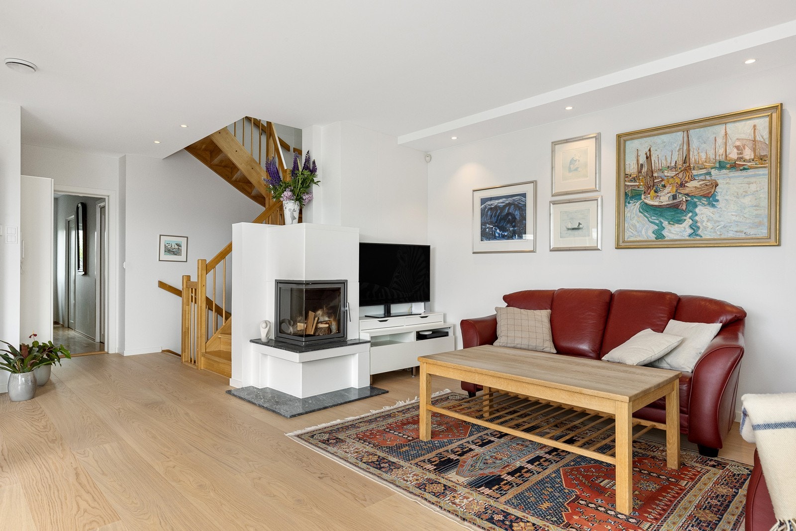 Lekker peisovn i stuen Galleribilde