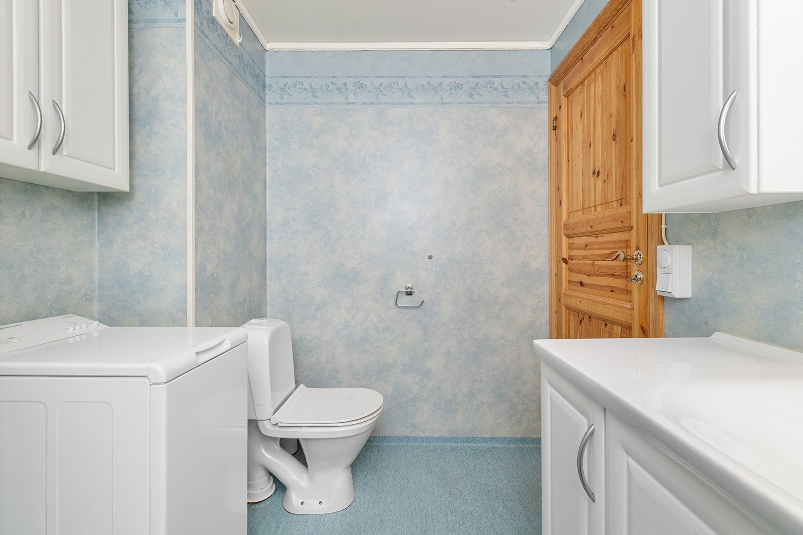 Vaskemaskin på bad medfølger Galleribilde