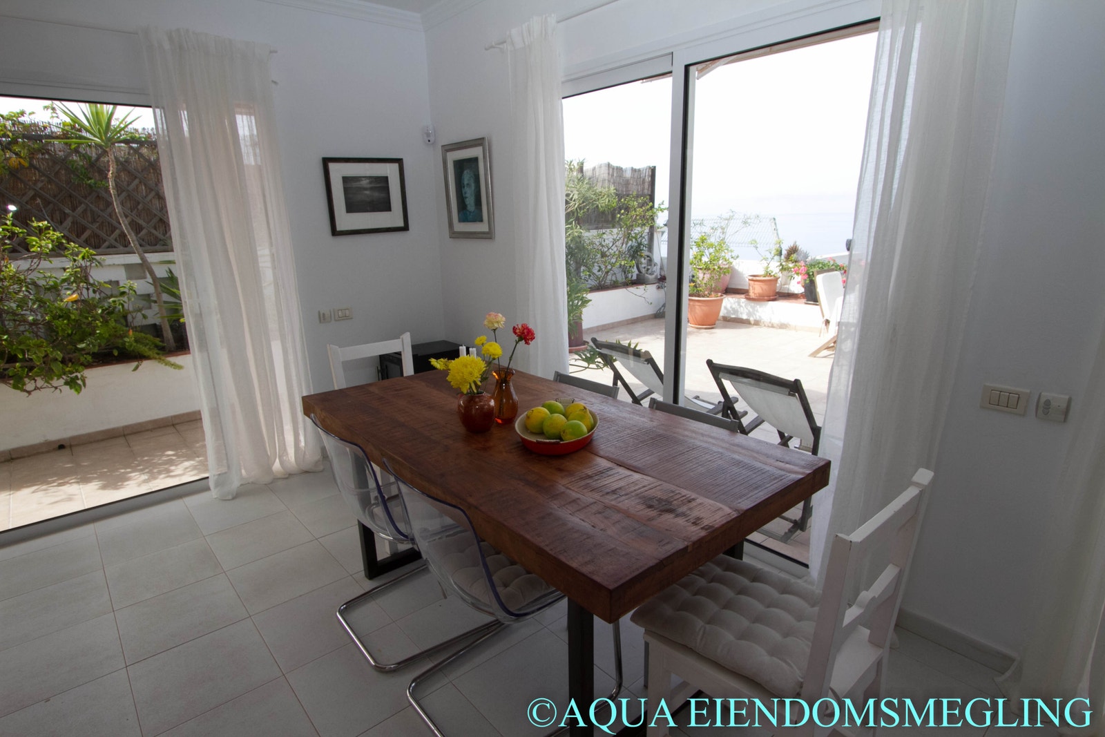 Spisestue inne Galleribilde