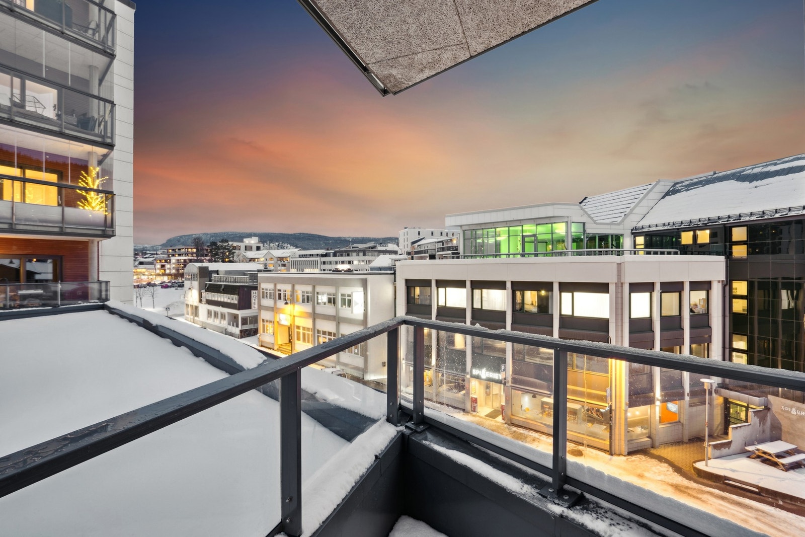 Her får du en flott utsikt over byen Galleribilde