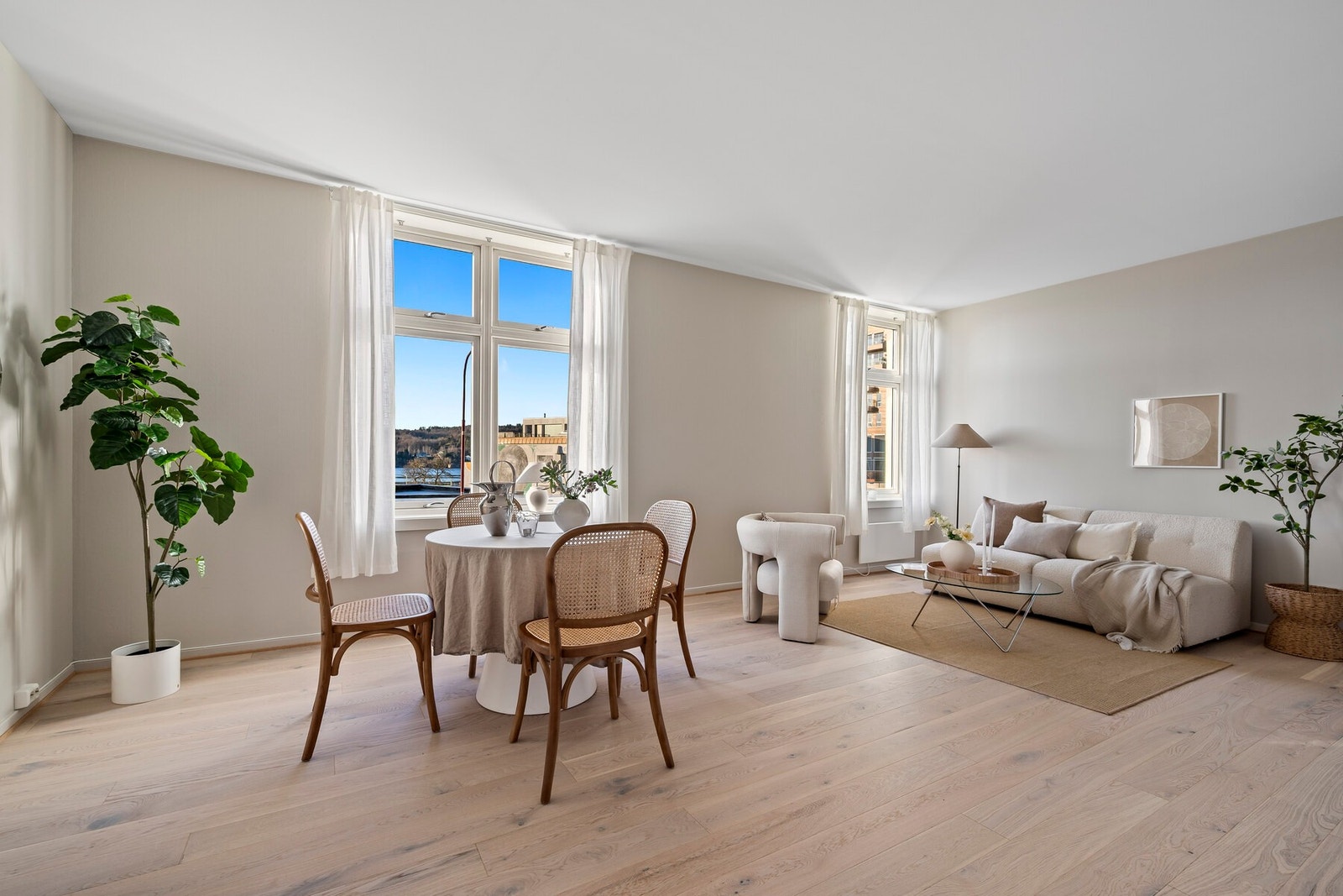 Leinæs&Partners har gleden av å invitere deg til Prinsegata 25! Galleribilde