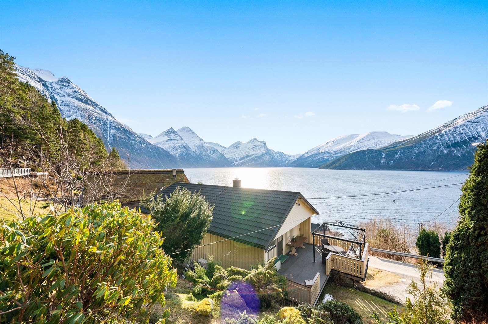 Aktiv Eiendomsmegling v/ Erik Ulseth ønsker velkommen til Tollvegen 5! Foto: André T. Ormset-Paredes Galleribilde